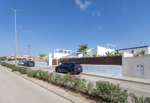 Resale - House - Detached Villa - Los Montesinos