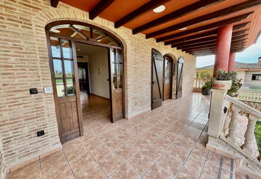 Resale - Villa - Orihuela