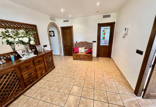 Resale - Villa - Orihuela