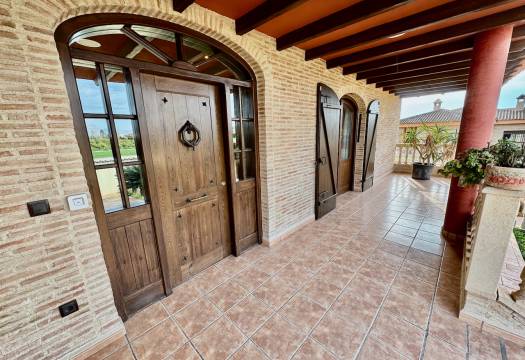 Resale - Villa - Orihuela