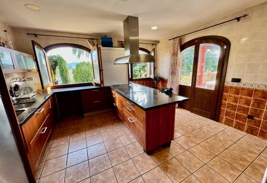 Resale - Villa - Orihuela