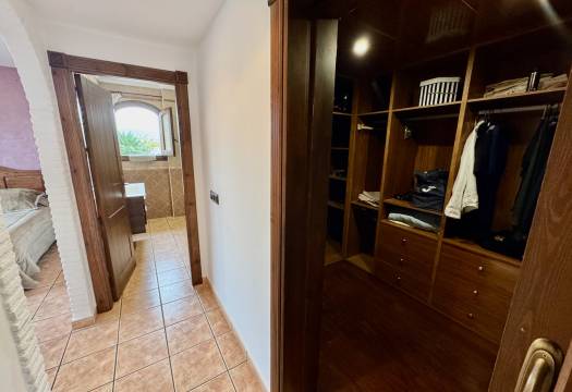 Resale - Villa - Orihuela