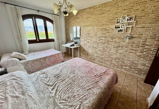 Resale - Villa - Orihuela