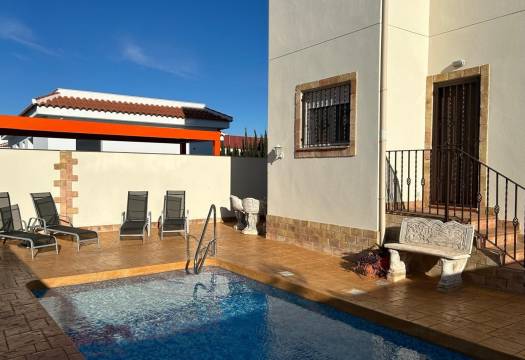 Reventa - Chalet / Villa - Daya Nueva