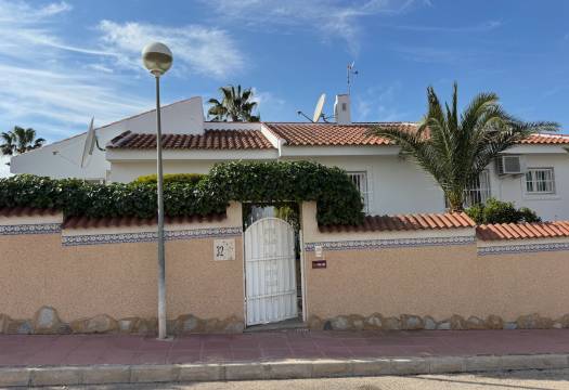 Resale - Villa - Benimar