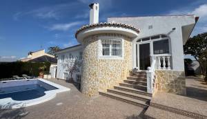 Resale - Villa - Benimar