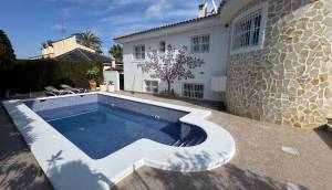 Resale - Villa - Benimar