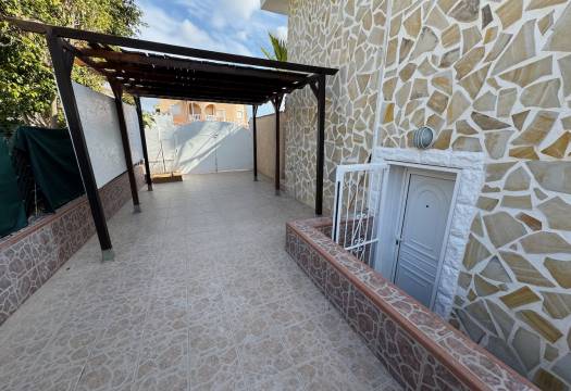 Resale - Villa - Benimar