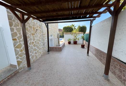 Resale - Villa - Benimar