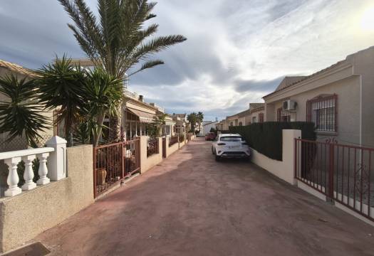 Resale - Villa - Algorfa - Montemar