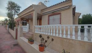 Resale - Villa - Algorfa - Montemar