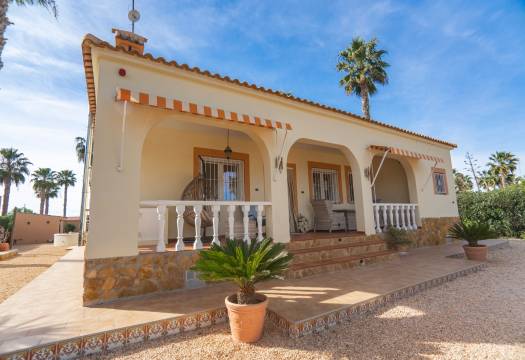 Resale - Finca / Country Property - Orihuela - San Bartolome