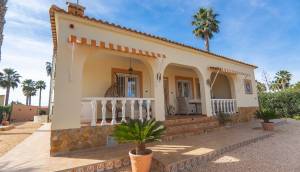 Resale - Finca / Country Property - Orihuela - San Bartolome