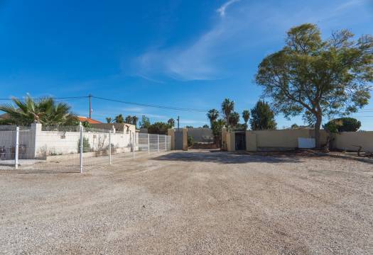 Reventa - Finca / Casa de Campo - Los Montesinos