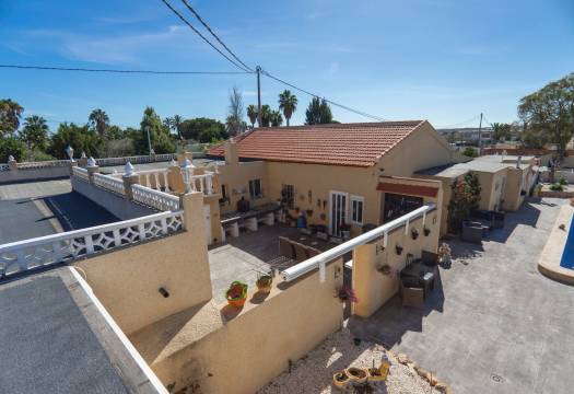 Reventa - Finca / Casa de Campo - Los Montesinos
