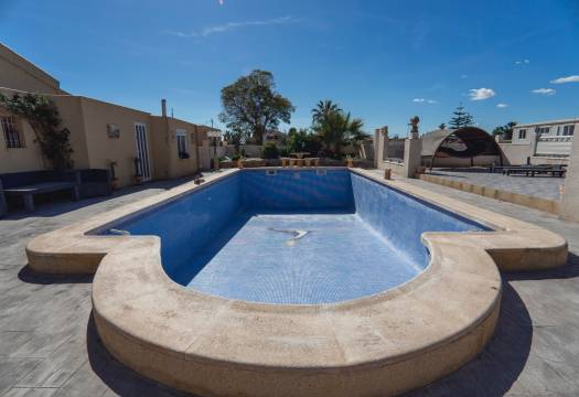 Reventa - Finca / Casa de Campo - Los Montesinos