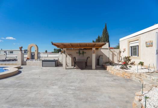 Reventa - Finca / Casa de Campo - Los Montesinos