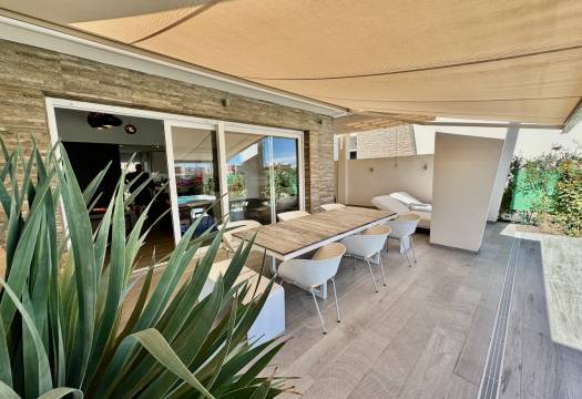 Resale - Villa - La Finca Golf - Algorfa