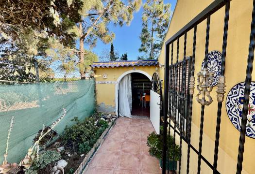 Resale - Villa - Guardamar del Segura