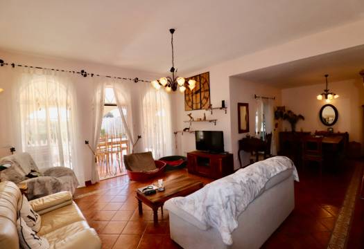 Resale - Finca / Country Property - Catral