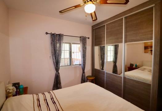 Resale - Finca / Country Property - Catral