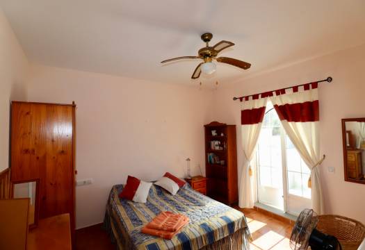 Resale - Finca / Country Property - Catral