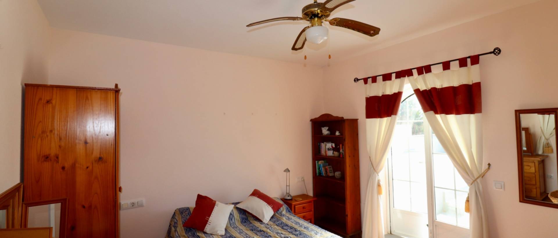 Resale - Finca / Country Property - Catral