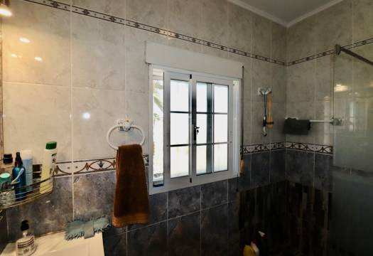 Resale - Finca / Country Property - Catral