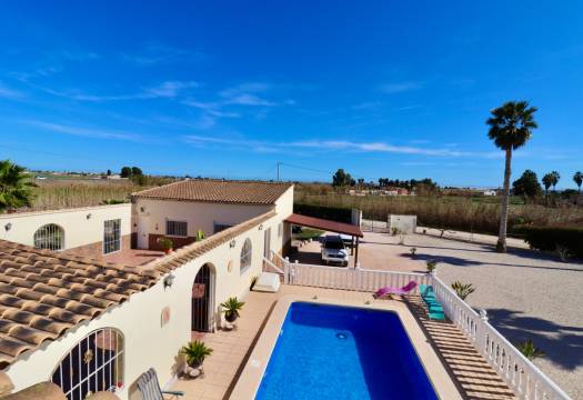 Resale - Finca / Country Property - Catral