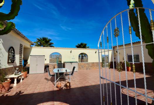 Resale - Finca / Country Property - Catral