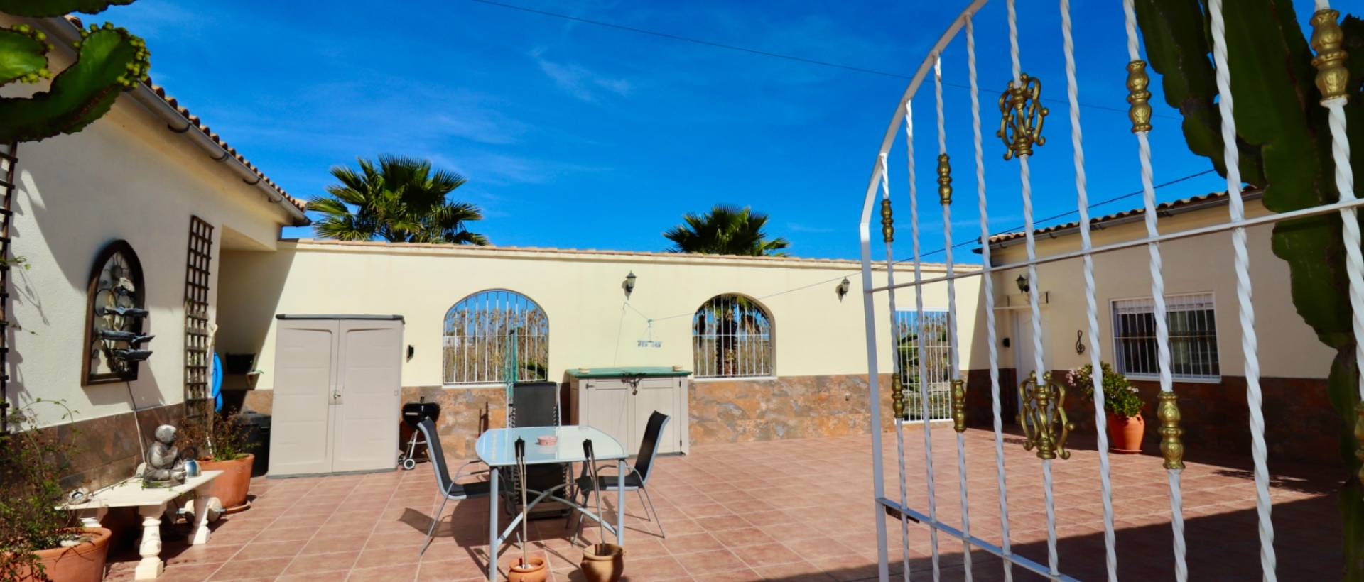 Resale - Finca / Country Property - Catral