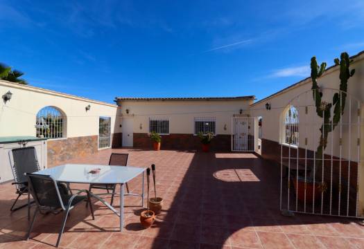 Resale - Finca / Country Property - Catral
