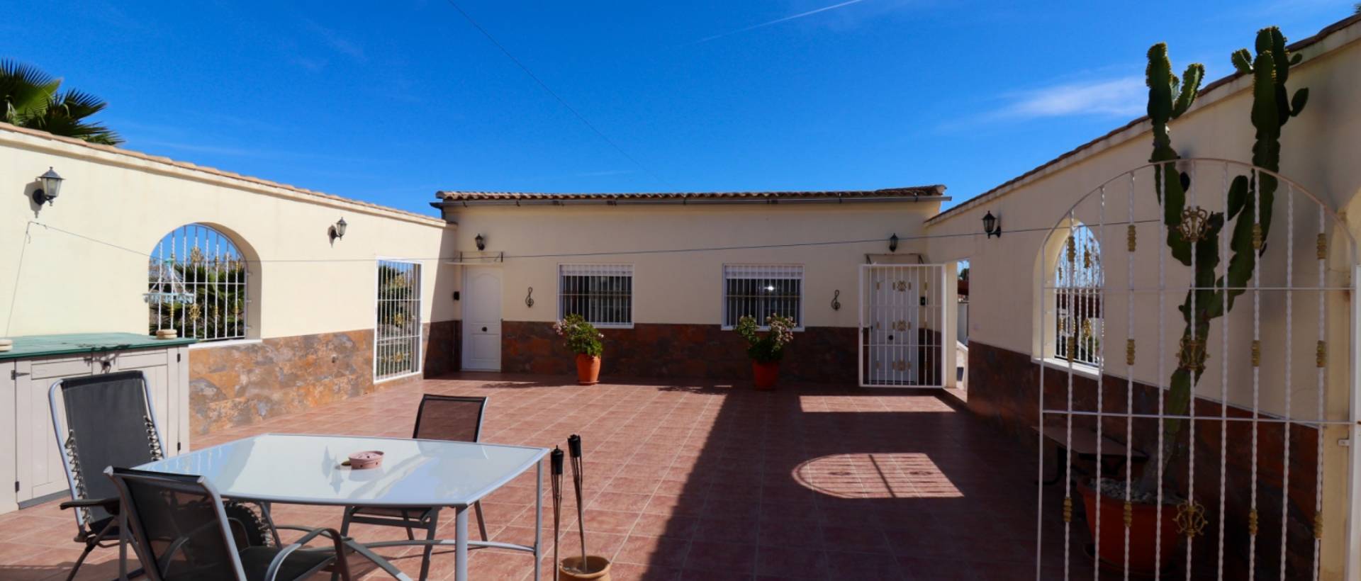 Resale - Finca / Country Property - Catral