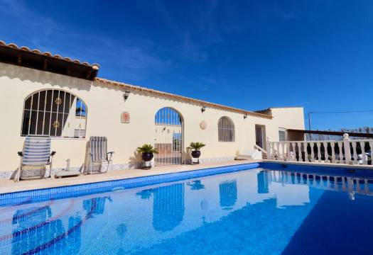 Resale - Finca / Country Property - Catral