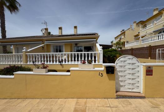 Resale - Villa - Benijofar