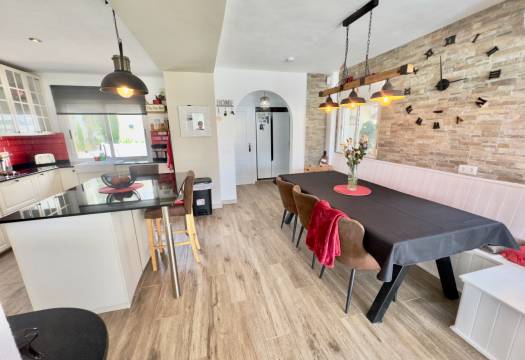 Resale - Villa - Benijofar