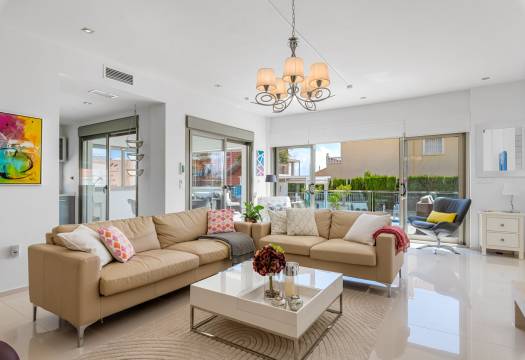 Resale - Villa - Ciudad Quesada