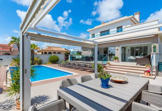 Resale - Villa - Ciudad Quesada