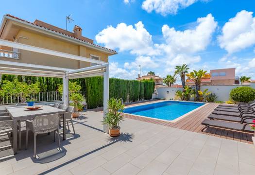 Resale - Villa - Ciudad Quesada