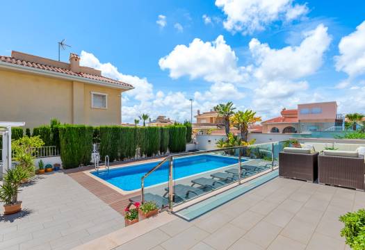 Resale - Villa - Ciudad Quesada
