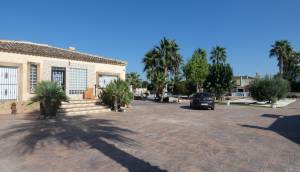 Resale - Finca / Country Property - Rafal