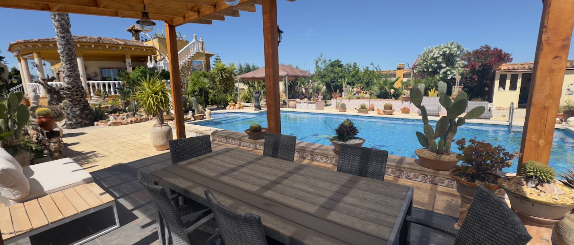 Resale - Finca / Country Property - Catral