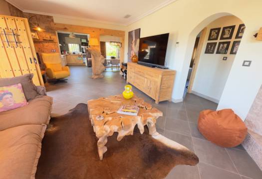 Resale - Finca / Country Property - Catral