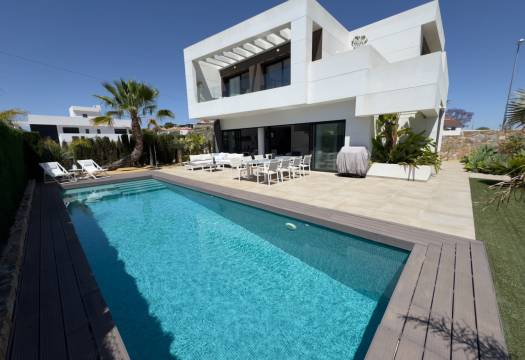 Resale - Villa - Ciudad Quesada