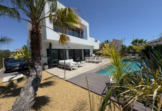 Resale - Villa - Ciudad Quesada