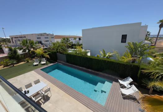 Resale - Villa - Ciudad Quesada