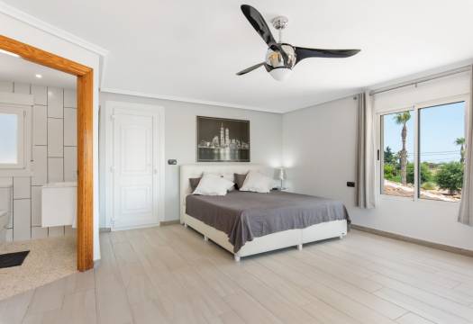 Resale - Finca / Country Property - Catral