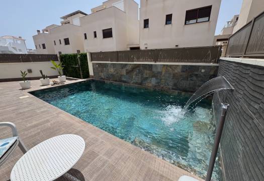Resale - Villa - Ciudad Quesada
