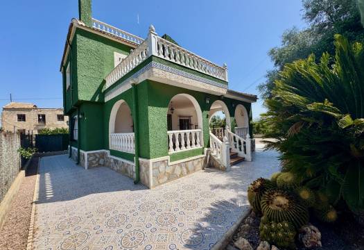 Resale - Finca / Country Property - Rojales