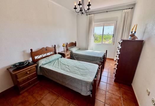Resale - Finca / Country Property - Rojales